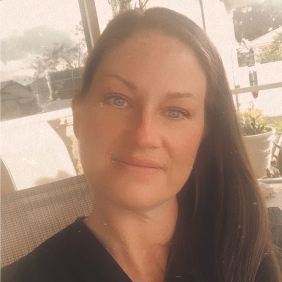 Meet your Posher, Kristen - Picture 1 of 1